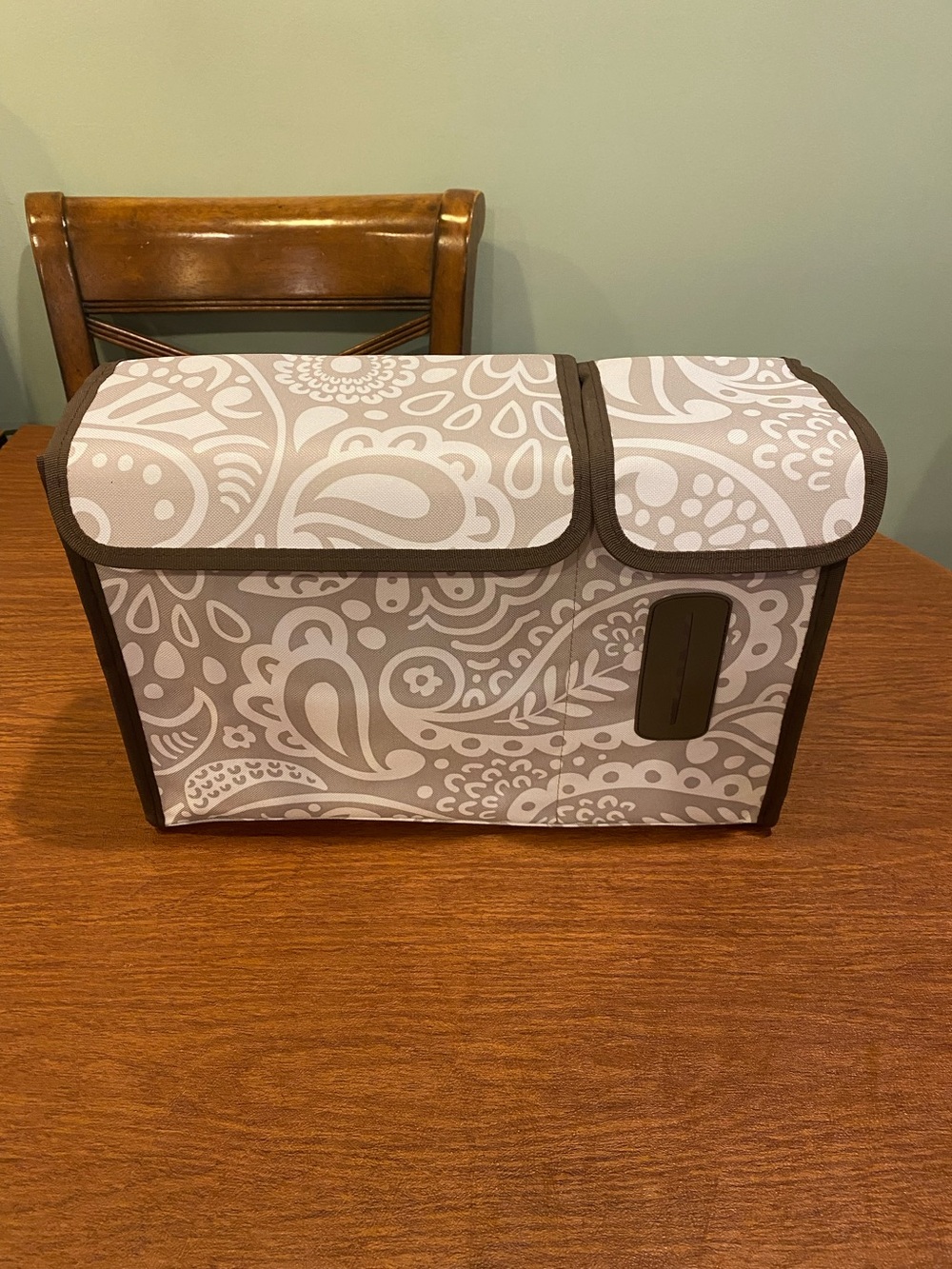 Thirty One pack n pull caddy NWT brown and cream